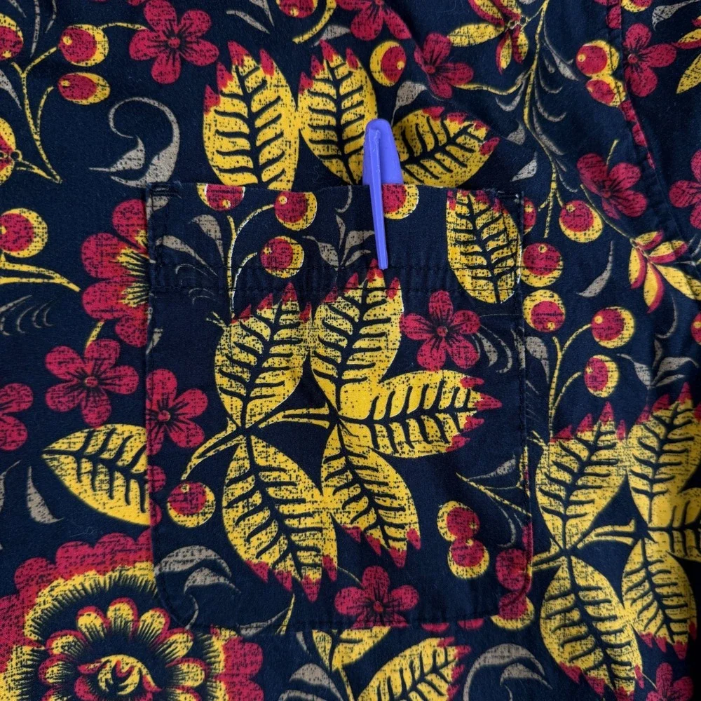 The Roark Revival Shirt Mens L Black Floral Short Sleeve Artifacts of Adventure - Picture 5 of 11